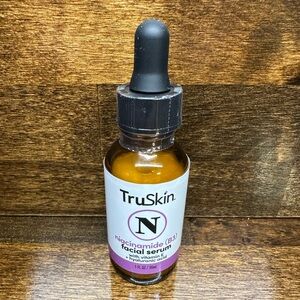 TruSkin niacinamide (B3) Facial Serum 1 fl oz/ 30 ml NEW